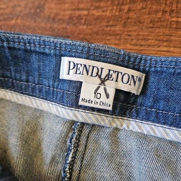 Pendleton Cropped Jeans - Picture 3 of 7